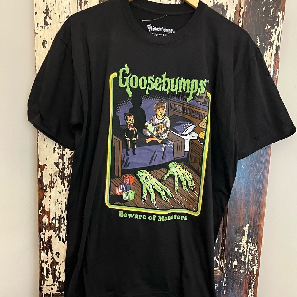 Retro Goosebumps Beware Of Monsters Unisex T-shirt. Size XL. Spooky season.